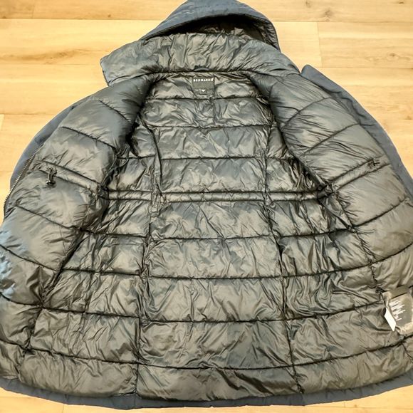 Bernardo Hooded Insulated Parka in Navy Blue - Women's size Medium - Picture 5 of 11